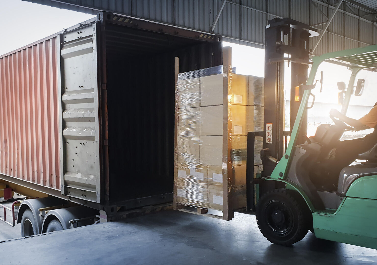 Vrachtwagenchauffeurs in Spanje mogen niet langer hun goederen zelf laden en lossen